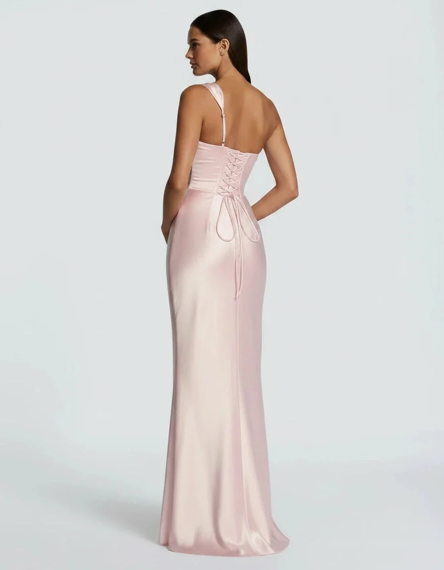Amarante · La Robe En Satin Drapée À Une Épaule — photo 27